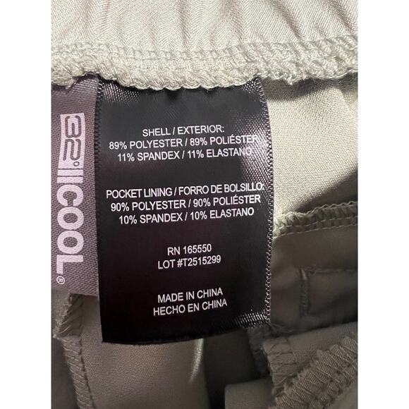 32 Degrees Cool Women's Tailored Dress Shorts Pleated High Rise Sage Green SZ L - Picture 10 of 11